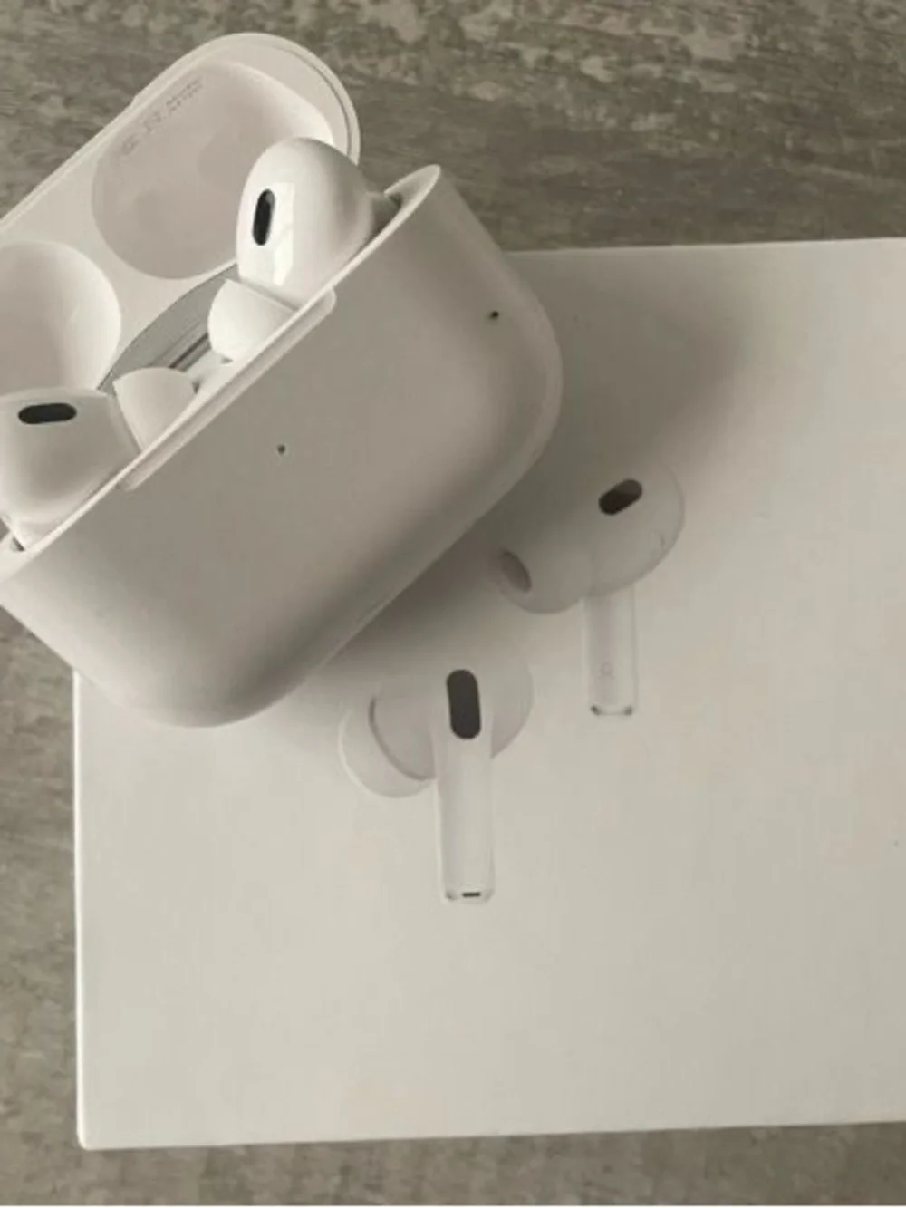 Apple AirPods Pro Noise-Cancelling Earbuds - White